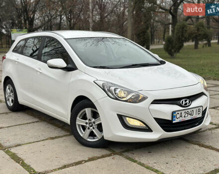 Белый Хендай i30, объемом двигателя 1.6 л и пробегом 190 тыс. км за 7750 $, фото 24 на Automoto.ua