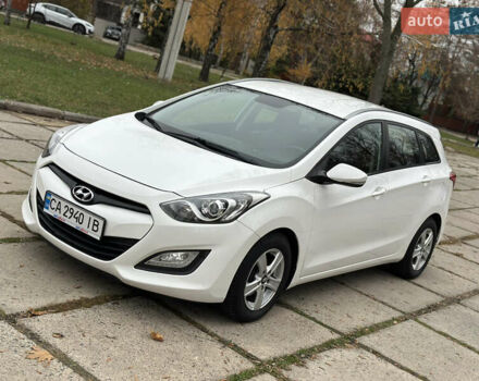Белый Хендай i30, объемом двигателя 1.6 л и пробегом 190 тыс. км за 7750 $, фото 1 на Automoto.ua
