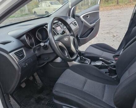 Белый Хендай i30, объемом двигателя 1.4 л и пробегом 180 тыс. км за 8999 $, фото 10 на Automoto.ua