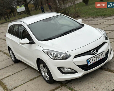 Белый Хендай i30, объемом двигателя 1.6 л и пробегом 190 тыс. км за 7750 $, фото 17 на Automoto.ua