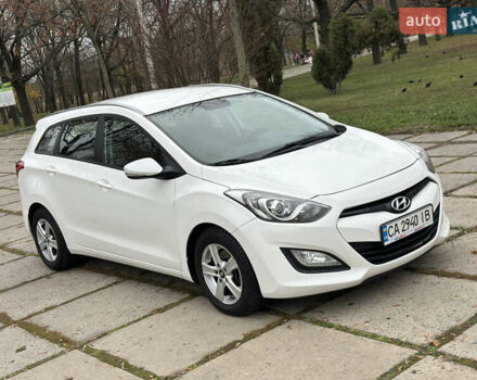 Белый Хендай i30, объемом двигателя 1.6 л и пробегом 190 тыс. км за 7750 $, фото 16 на Automoto.ua