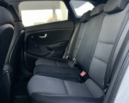 Белый Хендай i30, объемом двигателя 1.58 л и пробегом 227 тыс. км за 7699 $, фото 19 на Automoto.ua