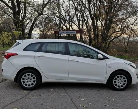 Белый Хендай i30, объемом двигателя 1.4 л и пробегом 180 тыс. км за 8999 $, фото 12 на Automoto.ua