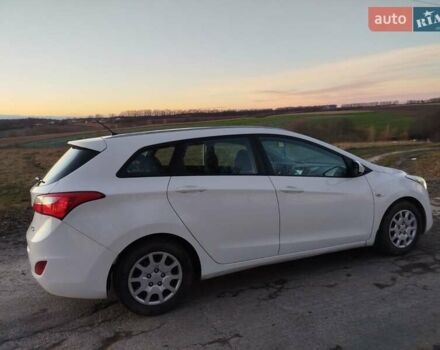 Белый Хендай i30, объемом двигателя 1.6 л и пробегом 227 тыс. км за 7300 $, фото 5 на Automoto.ua