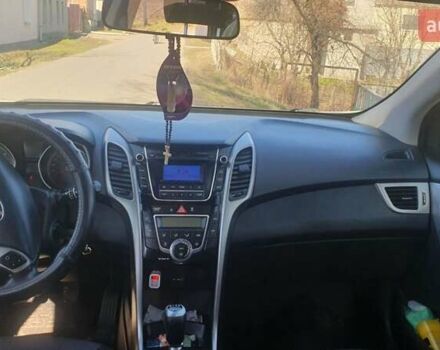 Білий Хендай i30, об'ємом двигуна 1.58 л та пробігом 284 тис. км за 8750 $, фото 13 на Automoto.ua