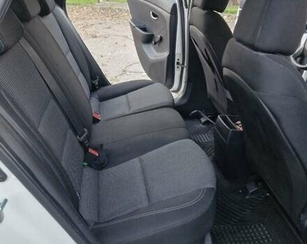 Белый Хендай i30, объемом двигателя 1.4 л и пробегом 180 тыс. км за 8999 $, фото 7 на Automoto.ua