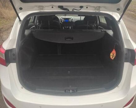 Білий Хендай i30, об'ємом двигуна 1.58 л та пробігом 284 тис. км за 8750 $, фото 15 на Automoto.ua