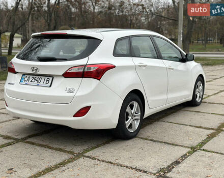 Белый Хендай i30, объемом двигателя 1.6 л и пробегом 190 тыс. км за 7750 $, фото 13 на Automoto.ua