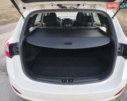 Белый Хендай i30, объемом двигателя 1.6 л и пробегом 227 тыс. км за 7300 $, фото 51 на Automoto.ua