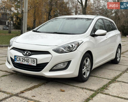 Белый Хендай i30, объемом двигателя 1.6 л и пробегом 190 тыс. км за 7750 $, фото 2 на Automoto.ua