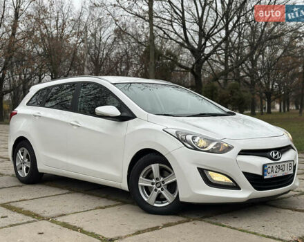 Белый Хендай i30, объемом двигателя 1.6 л и пробегом 190 тыс. км за 7750 $, фото 26 на Automoto.ua