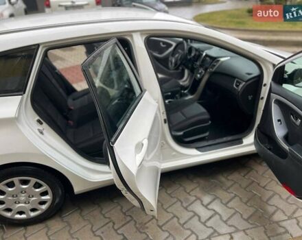 Белый Хендай i30, объемом двигателя 1.58 л и пробегом 223 тыс. км за 6800 $, фото 18 на Automoto.ua