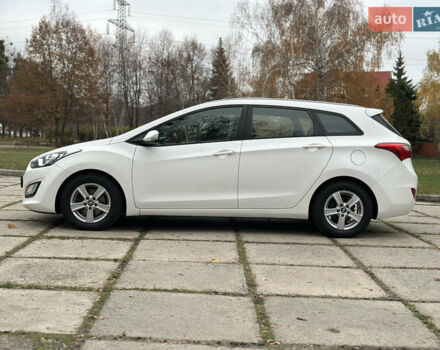 Белый Хендай i30, объемом двигателя 1.6 л и пробегом 190 тыс. км за 7750 $, фото 5 на Automoto.ua