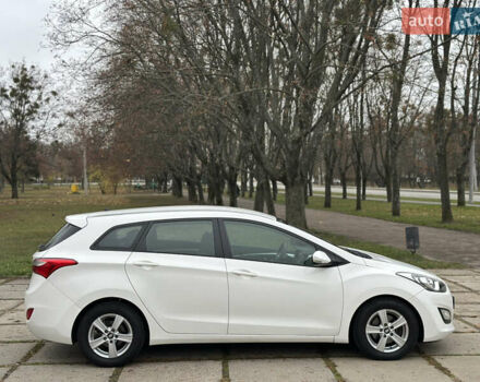 Белый Хендай i30, объемом двигателя 1.6 л и пробегом 190 тыс. км за 7750 $, фото 41 на Automoto.ua