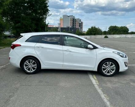 Білий Хендай i30, об'ємом двигуна 1.6 л та пробігом 167 тис. км за 11800 $, фото 4 на Automoto.ua