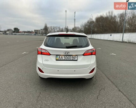 Белый Хендай i30, объемом двигателя 1.59 л и пробегом 140 тыс. км за 8700 $, фото 8 на Automoto.ua