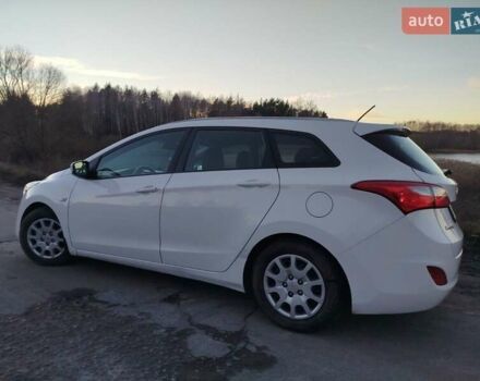 Белый Хендай i30, объемом двигателя 1.6 л и пробегом 227 тыс. км за 7300 $, фото 35 на Automoto.ua