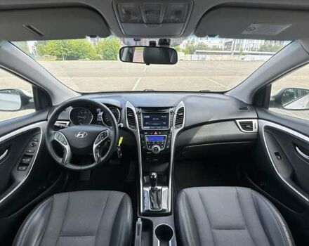 Білий Хендай i30, об'ємом двигуна 1.6 л та пробігом 167 тис. км за 11800 $, фото 17 на Automoto.ua