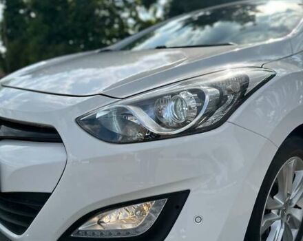Білий Хендай i30, об'ємом двигуна 1.6 л та пробігом 167 тис. км за 11800 $, фото 3 на Automoto.ua