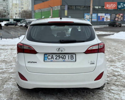Білий Хендай i30, об'ємом двигуна 1.6 л та пробігом 229 тис. км за 7700 $, фото 6 на Automoto.ua