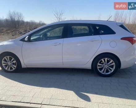 Білий Хендай i30, об'ємом двигуна 1.6 л та пробігом 260 тис. км за 11000 $, фото 4 на Automoto.ua