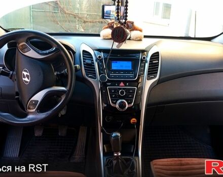 Білий Хендай i30, об'ємом двигуна 1.4 л та пробігом 206 тис. км за 8790 $, фото 1 на Automoto.ua