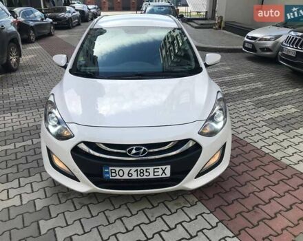 Белый Хендай i30, объемом двигателя 1.58 л и пробегом 223 тыс. км за 6800 $, фото 5 на Automoto.ua