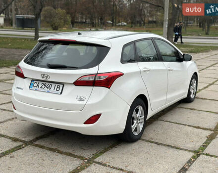 Белый Хендай i30, объемом двигателя 1.6 л и пробегом 190 тыс. км за 7750 $, фото 12 на Automoto.ua
