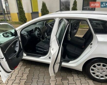 Белый Хендай i30, объемом двигателя 1.58 л и пробегом 223 тыс. км за 6800 $, фото 17 на Automoto.ua