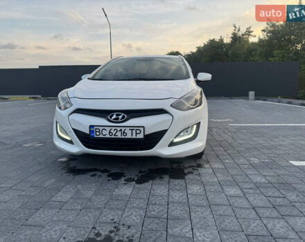 Белый Хендай i30, объемом двигателя 1.4 л и пробегом 340 тыс. км за 6900 $, фото 5 на Automoto.ua