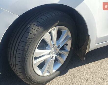 Білий Хендай i30, об'ємом двигуна 1.58 л та пробігом 284 тис. км за 8750 $, фото 14 на Automoto.ua