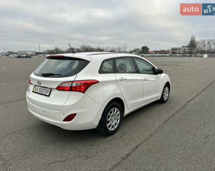 Белый Хендай i30, объемом двигателя 1.59 л и пробегом 140 тыс. км за 8700 $, фото 7 на Automoto.ua