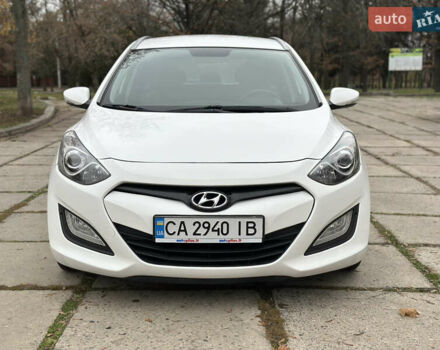 Белый Хендай i30, объемом двигателя 1.6 л и пробегом 190 тыс. км за 7750 $, фото 19 на Automoto.ua