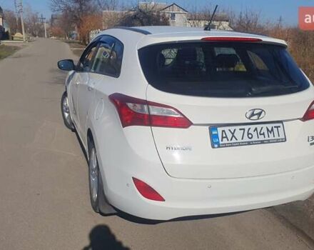 Білий Хендай i30, об'ємом двигуна 1.58 л та пробігом 284 тис. км за 8750 $, фото 1 на Automoto.ua