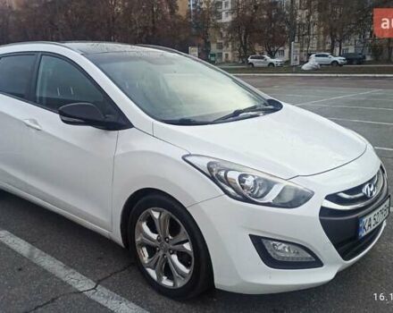 Белый Хендай i30, объемом двигателя 1.58 л и пробегом 252 тыс. км за 9500 $, фото 1 на Automoto.ua