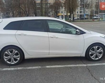 Белый Хендай i30, объемом двигателя 1.58 л и пробегом 252 тыс. км за 9500 $, фото 8 на Automoto.ua