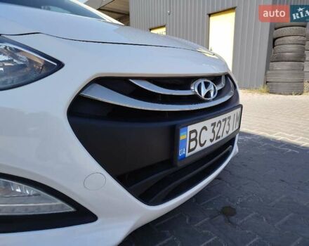 Хендай i30 2014 в Хмельницком на Automoto.ua Белый Хендай i30, объемом двигателя 1.6 л и пробегом 234 тыс. км за 7999 $, фото 9 на Automoto.ua