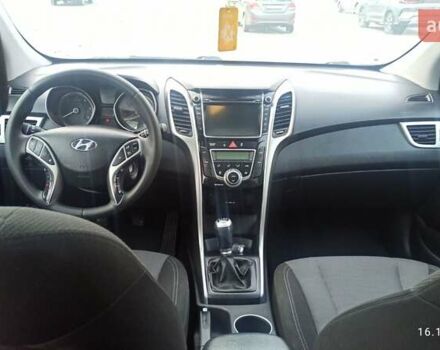 Белый Хендай i30, объемом двигателя 1.58 л и пробегом 252 тыс. км за 9500 $, фото 11 на Automoto.ua