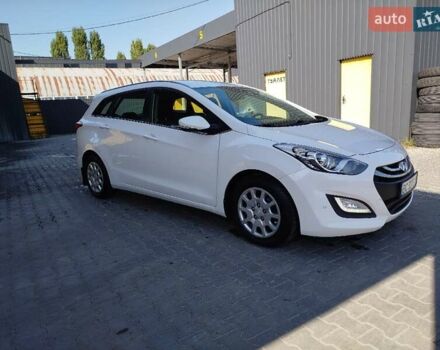 Хендай i30 2014 в Хмельницком на Automoto.ua Белый Хендай i30, объемом двигателя 1.6 л и пробегом 234 тыс. км за 7999 $, фото 80 на Automoto.ua