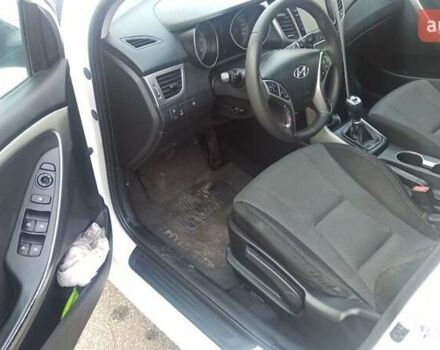 Белый Хендай i30, объемом двигателя 1.58 л и пробегом 252 тыс. км за 9500 $, фото 14 на Automoto.ua