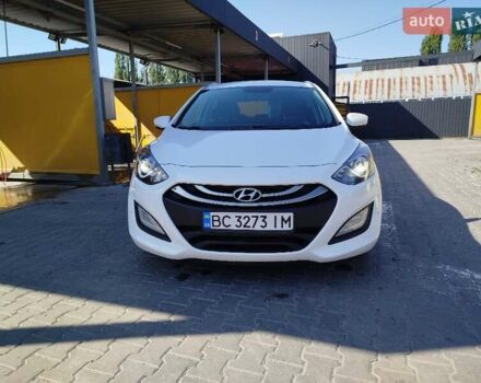 Хендай i30 2014 в Хмельницком на Automoto.ua Белый Хендай i30, объемом двигателя 1.6 л и пробегом 234 тыс. км за 7999 $, фото 15 на Automoto.ua