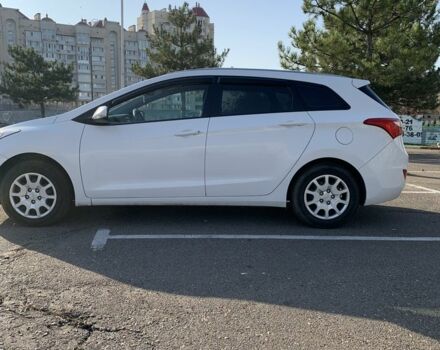 Белый Хендай i30, объемом двигателя 1.6 л и пробегом 245 тыс. км за 10299 $, фото 6 на Automoto.ua