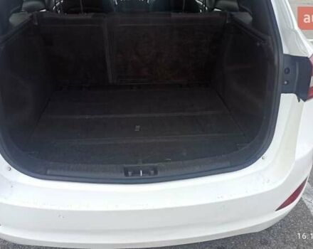 Белый Хендай i30, объемом двигателя 1.58 л и пробегом 252 тыс. км за 9500 $, фото 7 на Automoto.ua