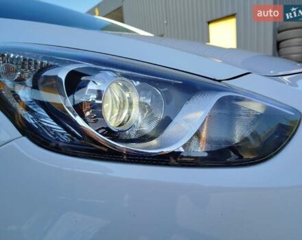 Хендай i30 2014 в Хмельницком на Automoto.ua Белый Хендай i30, объемом двигателя 1.6 л и пробегом 234 тыс. км за 7999 $, фото 40 на Automoto.ua