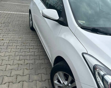Білий Хендай i30, об'ємом двигуна 1.6 л та пробігом 307 тис. км за 7900 $, фото 4 на Automoto.ua