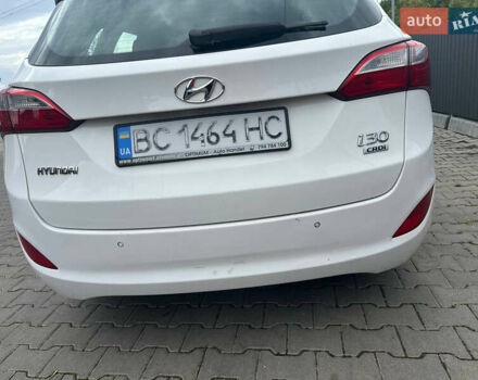 Білий Хендай i30, об'ємом двигуна 1.6 л та пробігом 307 тис. км за 7900 $, фото 6 на Automoto.ua