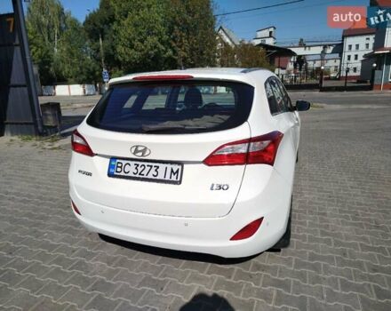 Хендай i30 2014 в Хмельницком на Automoto.ua Белый Хендай i30, объемом двигателя 1.6 л и пробегом 234 тыс. км за 7999 $, фото 28 на Automoto.ua