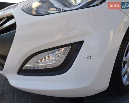 Хендай i30 2014 в Хмельницком на Automoto.ua Белый Хендай i30, объемом двигателя 1.6 л и пробегом 234 тыс. км за 7999 $, фото 43 на Automoto.ua