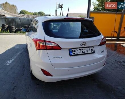 Хендай i30 2014 в Хмельницком на Automoto.ua Белый Хендай i30, объемом двигателя 1.6 л и пробегом 234 тыс. км за 7999 $, фото 52 на Automoto.ua