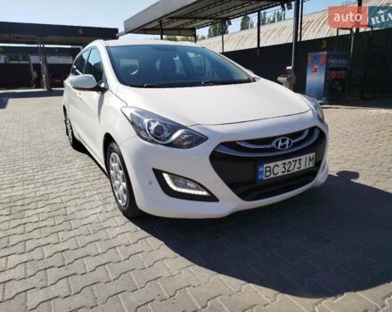 Хендай i30 2014 в Хмельницком на Automoto.ua Белый Хендай i30, объемом двигателя 1.6 л и пробегом 234 тыс. км за 7999 $, фото 31 на Automoto.ua